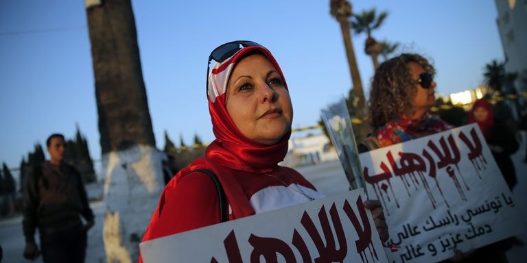 Người dân Tunisia trong cuộc tuần hành hôm 29/3. Ảnh: AFP