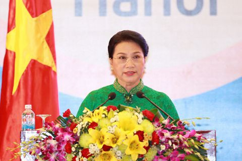 Phó Chủ tịch Quốc hội Nguyễn Thị Kim Ngân đã điểm lại quá trình hình thành và phát triển của Hội nghị Nữ nghị sĩ. Ảnh: VGP