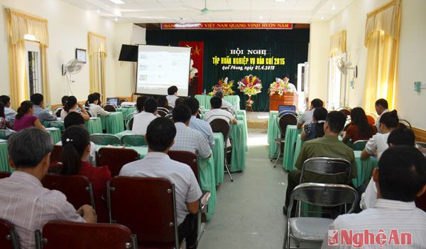 Toàn cảnh Hội nghị tập huấn tại huyện Quế Phong.