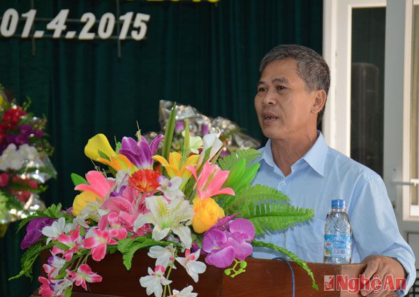 Đồng chí Mạc Đăng Khuê, Trưởng ban tuyên giáo huyện ủy Quế Phong khai mạc hội nghị tập huấn.