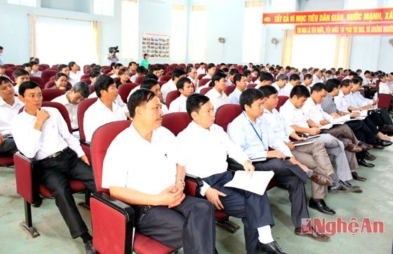 Đại biểu tham gia học tập