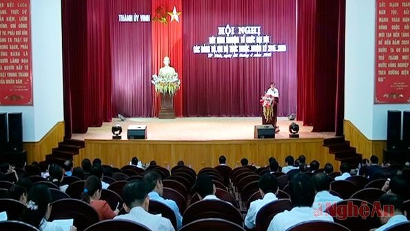 Toàn cảnh hội nghị.