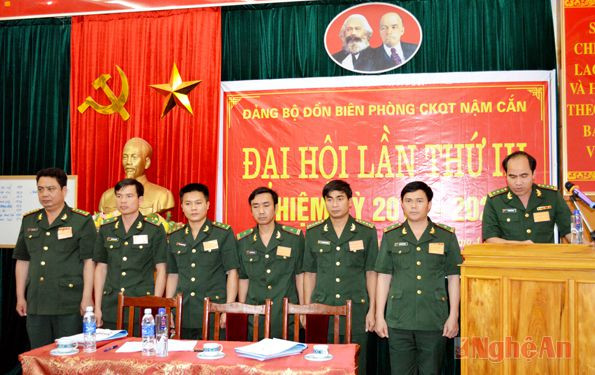 Ban chấp hành đảng bộ mới ra mắt.