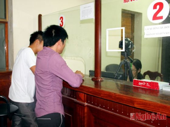 Cấp đổi GPLX giảm nhiều thủ tục cho người dân