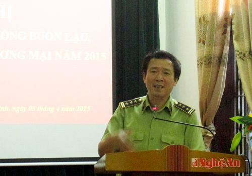 Đồng chí Trần Đăng Ninh – Phó GĐ Sở Công thương, Chi cục trưởng chi cục QLTT phát biểu