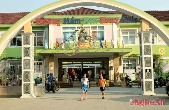 Trường Mầm non Hưng Phúc - nét tươi trẻ trên đường Cây xanh.