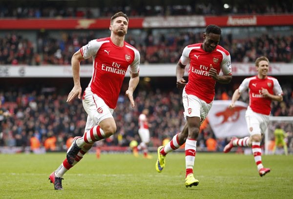 Giroud hoàn tất ngày thi đấu thành công của Arsenal với cú sút trái phá từ ngoài vòng 16m50. Ảnh: Reuters.