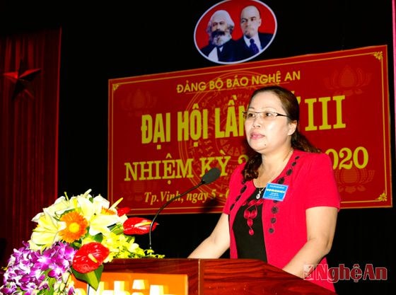 Đồng chí Nguyễn Thị Thu Hường phát biểu tại đại hội