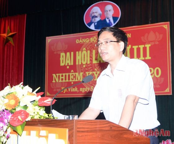 Đại biểu phát biểu tham luận tại đại hội
