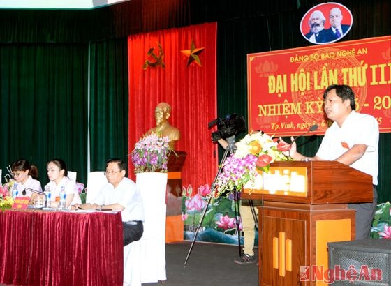 Đại biểu phát biểu tham luận tại đại hội
