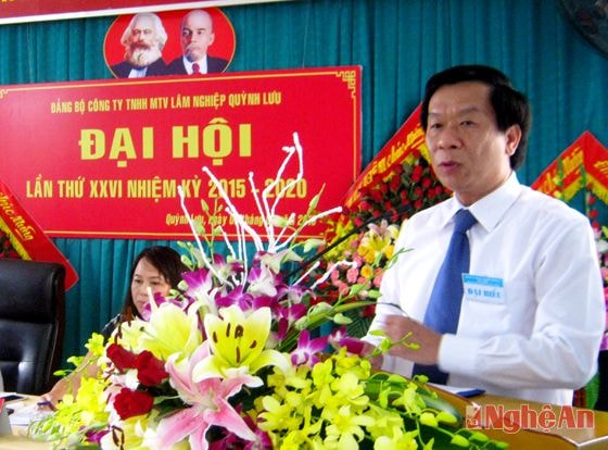 Bí thư huyện ủy Quỳnh Lưu Lê Đức Cường phát biểu chỉ đạo Đại hội
