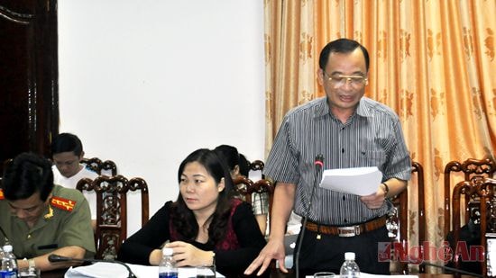 Đại diện Ban Dân tộc tỉnh phát biểu.