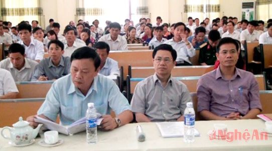 Các đại biểu tham dự hội nghị.