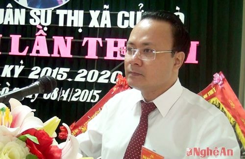 Ông Nguyễn Nam Đình, Tỉnh ủy viên, bí thư thị ủy Cửa Lò khai mạc đại hội.