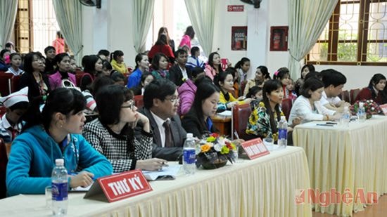 Đại biểu và ban giám khảo tại hội thi