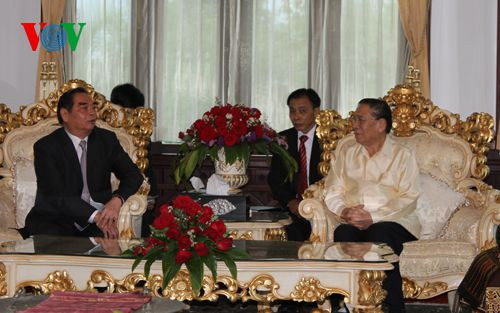 Chủ tịch nước Lào Choummaly Sayasone đã tiếp đồng chí Lê Hồng Anh