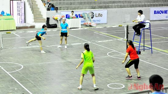 Thi đấu cầu mây nữ tại Đại hội TDTT tỉnh năm 2014.