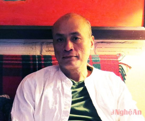Họa sĩ Hoàng Phượng Vỹ.