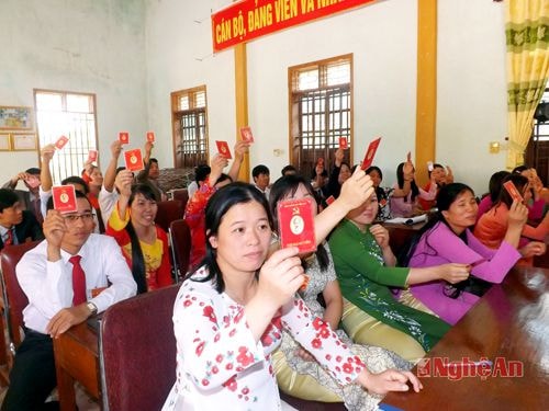 Các đại biểu thống nhất ý kiến trong đại hội