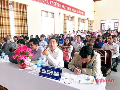 Đoàn lãnh đạo huyện Quỳnh Lưu tham dự đại hội.