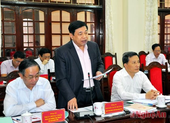 Đồng chí Nguyễn Xuân Đường phát biểu tại buổi làm việc