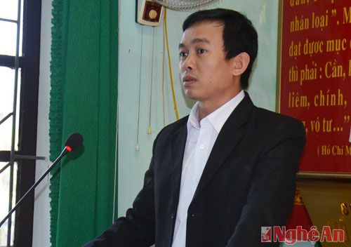 Đại diện Ban tuyên giáo huyện ủy Quế Phong khai mạc lớp tập huấn.