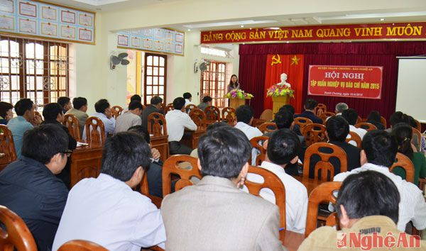 Toàn cảnh Hội nghị tập huấn cộng tác viên tại huyện Thanh Chương