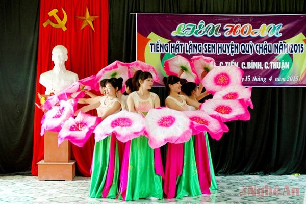 Tiết mục Mẹ làng sen của xã Châu Thắng