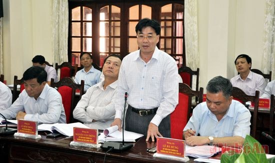 Đồng chí Nguyễn Văn Thông - Trưởng ban Nội chính phát biểu