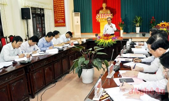 Đồng chí Trần Hồng Châu kết luận tại buổi làm việc.