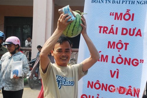 Tinh thần tương thân, tương ái hướng về Sơn Tịnh