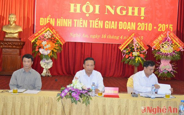 Đồng chí Hồ Quang Thành, Giám đốc Sở TT-TT chủ tịch chủ trì Hội nghị.