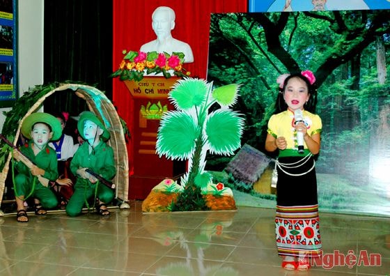 Tiểu phẩm: Chúng cháu có sợ máy bay không của HS trường tiểu  học xã Châu Hội