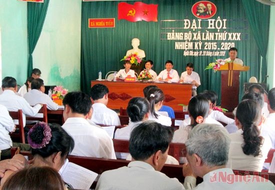 Quang cảnh Đại hội Đảng bộ xã Nghĩa Tiến