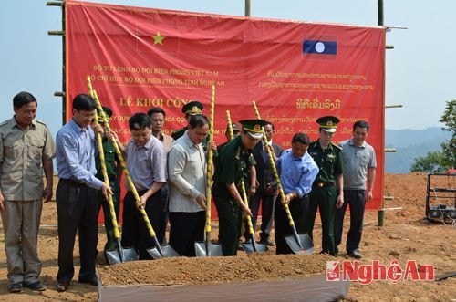 Các đại biểu động thổ tại nhà văn hoá