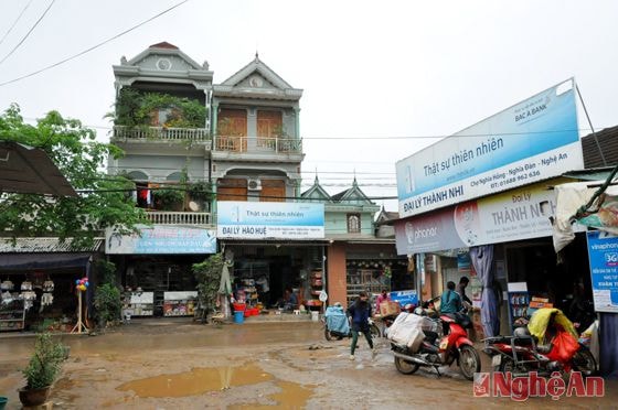 Các dịch vụ phát triển mạnh ở xã Nghĩa Hồng.