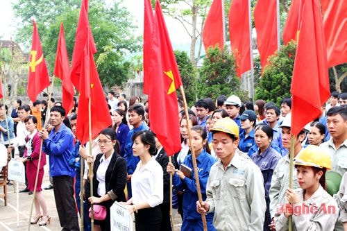 Công nhân viên chức người lao động tham dự lễ phát động