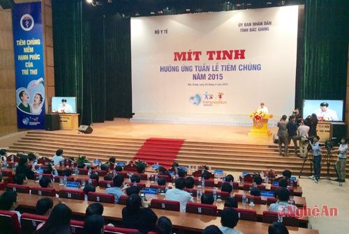 Toàn cảnh lễ mít tinh