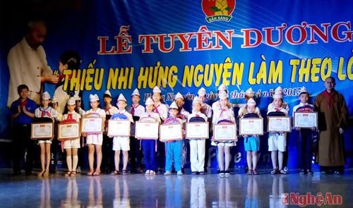 Tuyên dương thiếu nhi tiêu biểu làm theo lời bác