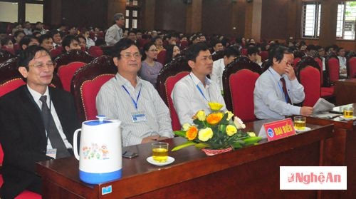 Các đại biểu tham dự hội nghị