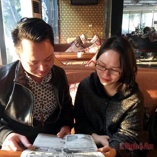 Lê Thanh Phong trò chuyện cùng PV Báo Nghệ An.