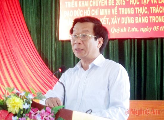 Đồng chí Lê Đức Cường - Tỉnh ủy viên, Bí thư Huyện uỷ phát biểu khai mạc Hội nghị.