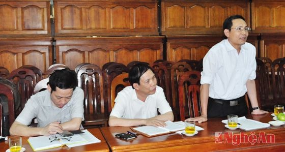 Đại diện Sở Nông nghiệp và Phát triển nông thôn nêu một số tồn tại ở các khu tái định cư cần quan tâm