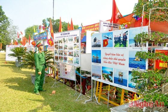 Hội trại của các đơnvị tại lễ kỷ niệm