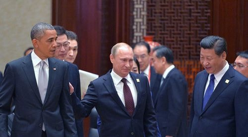 Putin và các nhà lãnh đạo thế giới tại hội nghị APEC ở Trung Quốc. Ảnh: EPA