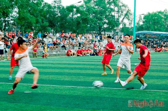Trận đấu giữa đội Kiểm định miền Trung và Âu Lạc