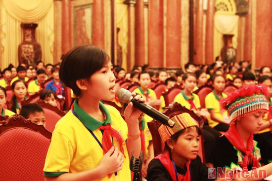 Bạn Nguyễn Thị Quỳnh Anh Trường Tiểu học Nghĩa Hội - Nghĩa Đàn với bài hát 