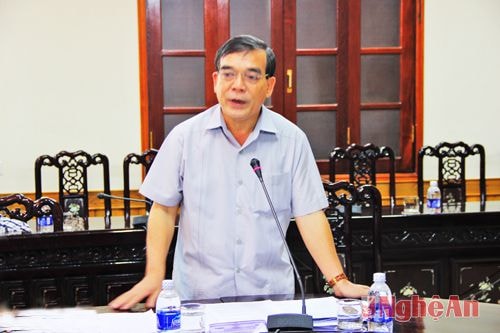 Đồng chí Trần Ngọc Anh - Giám đốc Sở Ngoại vụ trình bày các nội dung, chương trình, kế hoạch chuẩn bị để 90 đoàn ngoại giao tiếp xúc, làm việc tại Nghệ An và lưu lại những dấu ấn tốt đẹp.