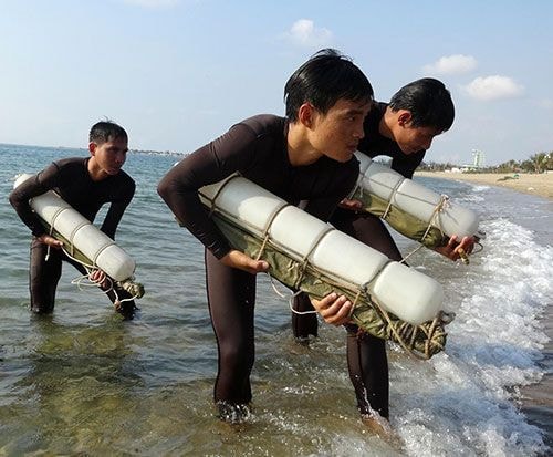 Tất cả những kỹ năng đó người chiến sĩ đặc công nước phải thuần thục, độc lập xử trí để bảo đảm an toàn, hoàn thành nhiệm vụ một cách chính xác, hiệu quả, trong thời gian ngắn nhất.