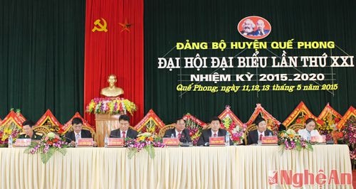 Đoàn chủ tịch của Đại hội